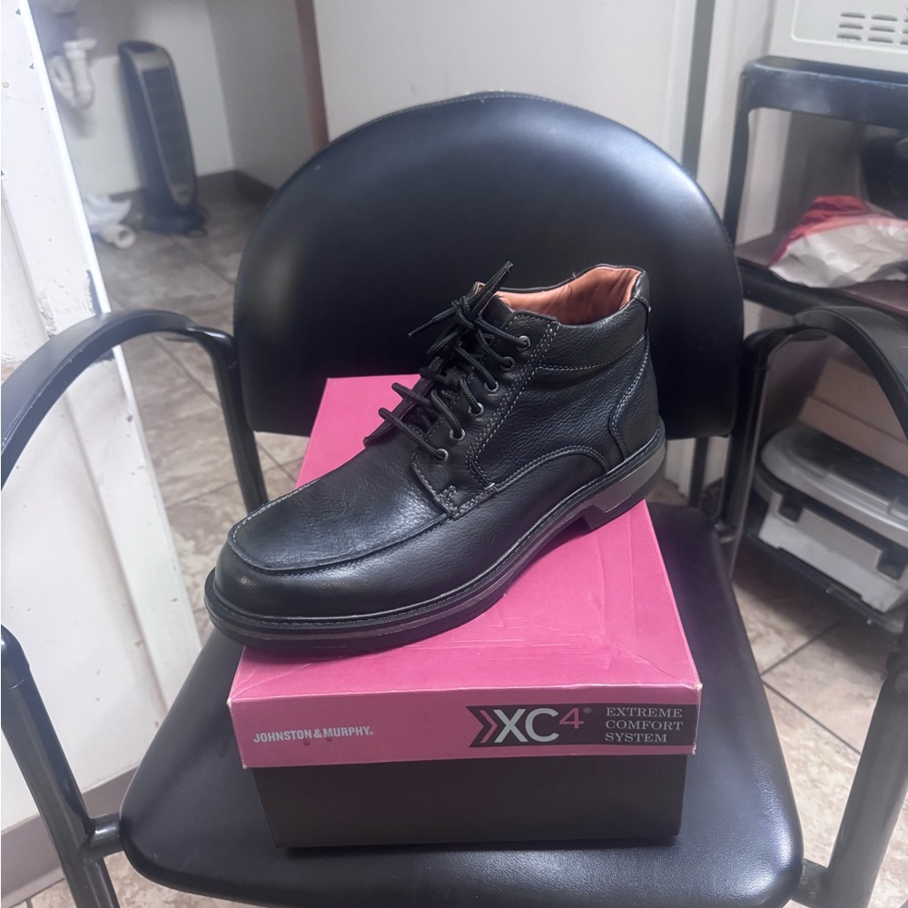 Johnston & Murphy Black  Boot